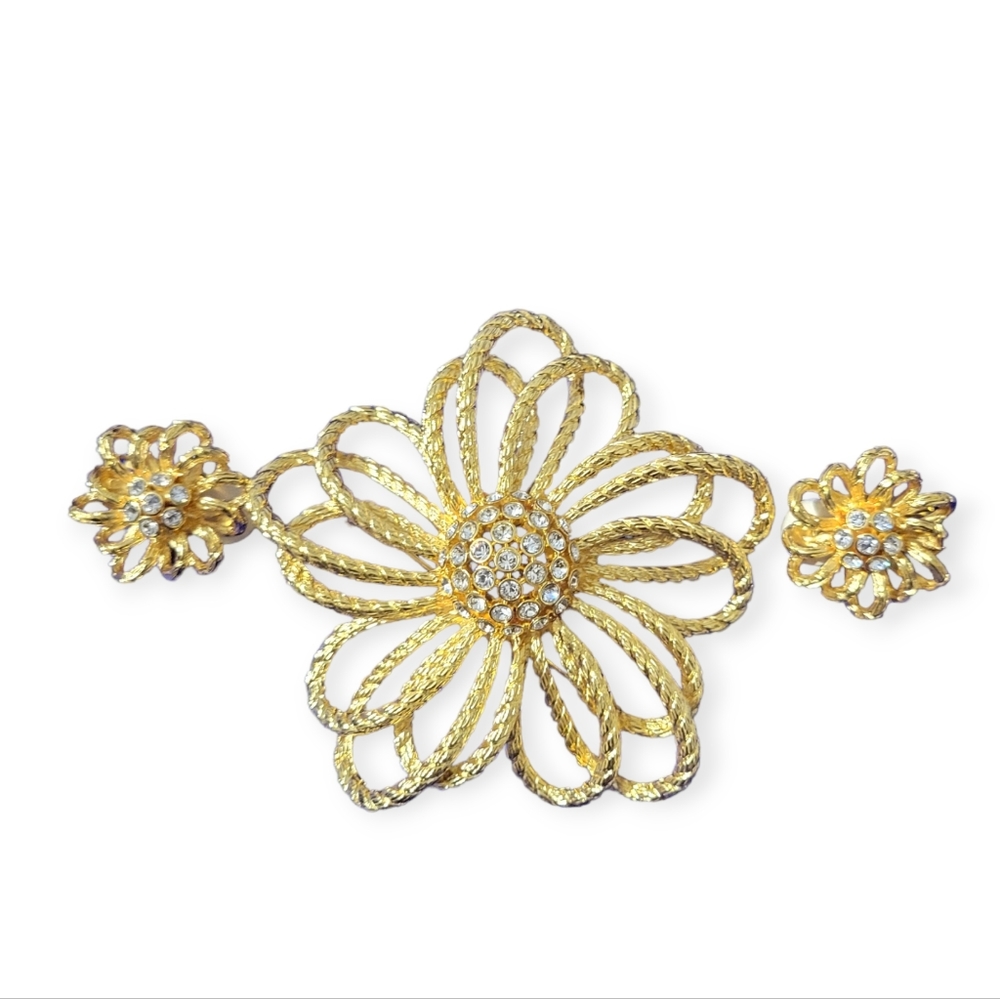 Joan Rivers Floral Rope Goldtone Rhinestone Brooch and Earring Set - Picture 2 of 11